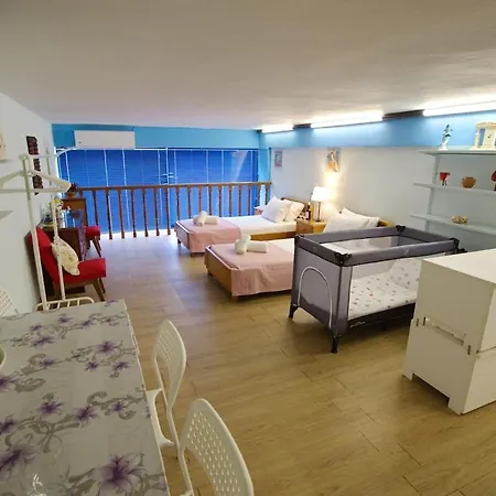 Apartment Mary's Tolón